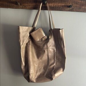 HOBO Elegant Tan Leather Tote Bag with matching wallet